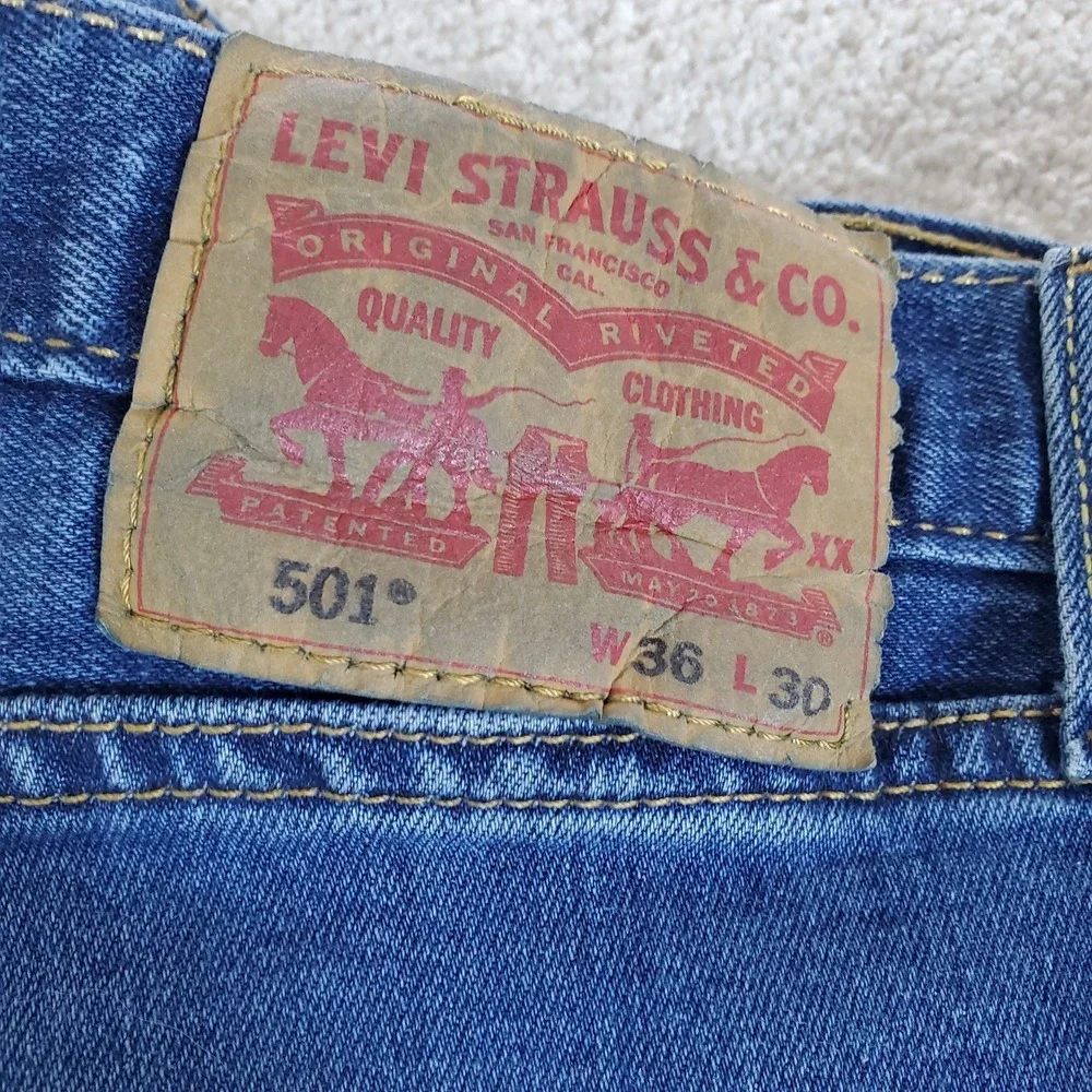 LEVIS 501 Men's Blue‎ Jeans 36X30 ACTUAL MEASURE 36X29.5 Straight Button Fly Y2K